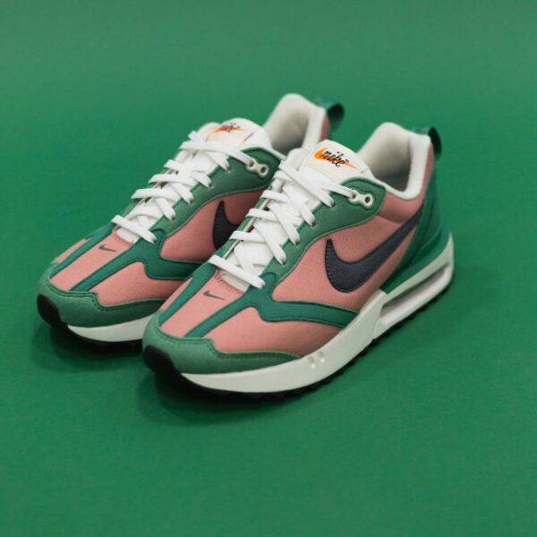 Pro (15) Sports Shoes