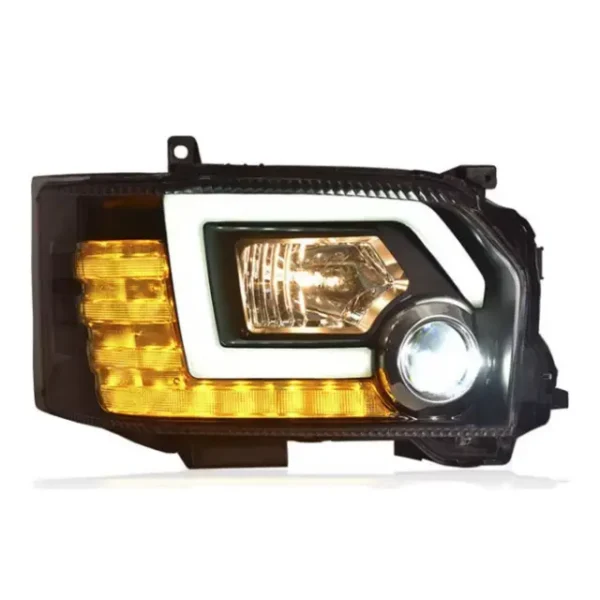 Suitable for 05-18 Toyota Hiace Headlight (1) Suitable for 05-18 Toyota Hiace Headlight