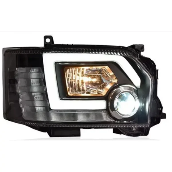 Suitable for 05-18 Toyota Hiace Headlight (4) Suitable for 05-18 Toyota Hiace Headlight
